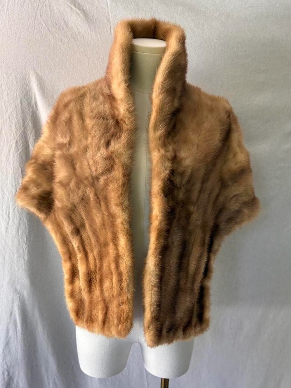 Vintage 1950s EMBA Autumn Haze Mink Fur Stole Wrap